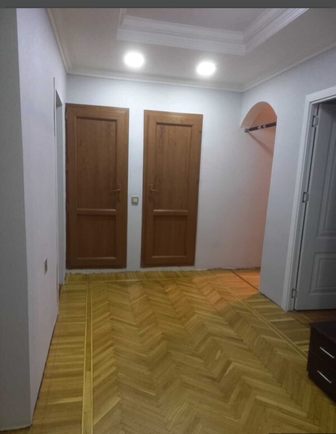 Tələbə qız otaq yoldaşı axtarılır