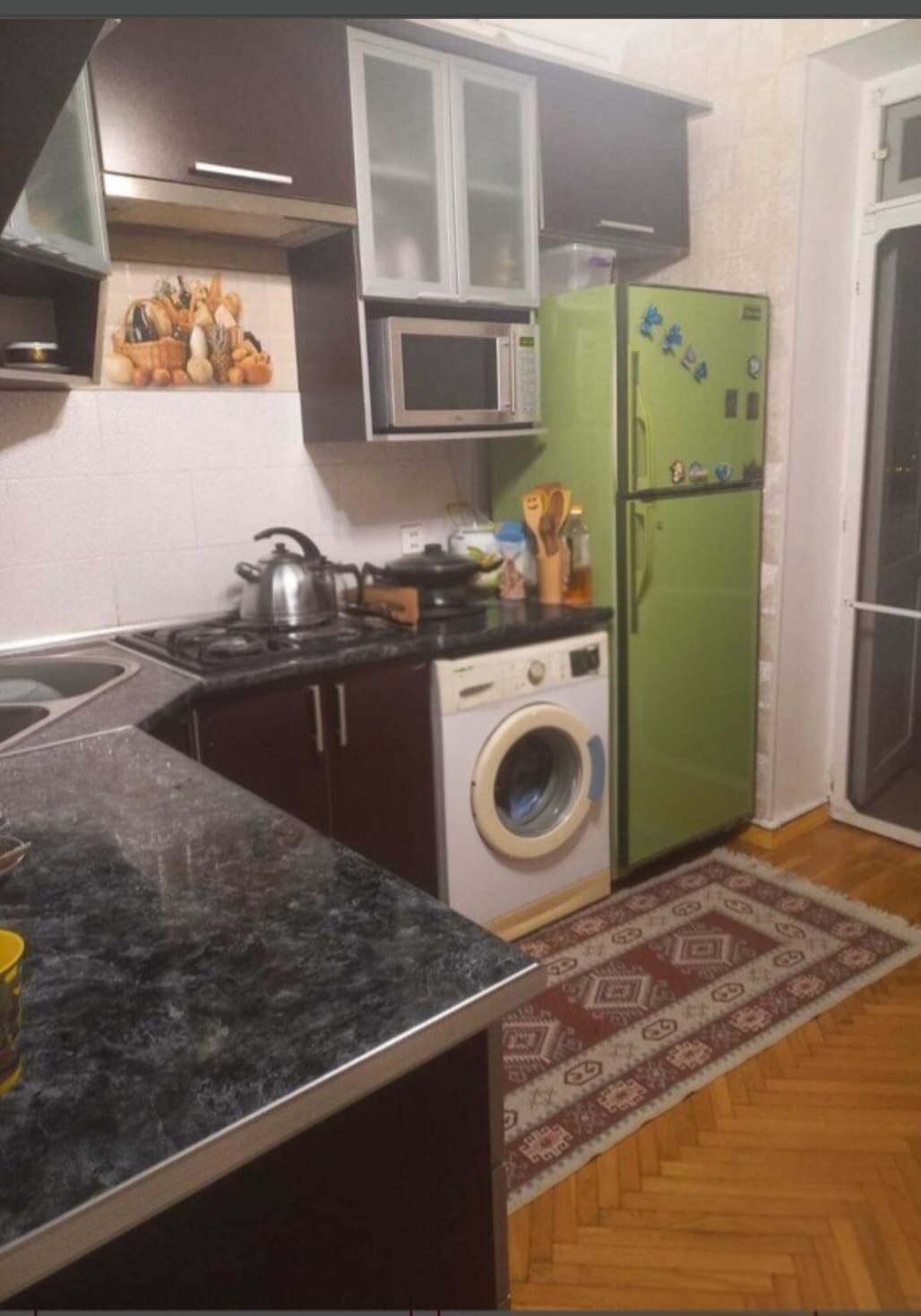 Tələbə qız otaq yoldaşı axtarılır