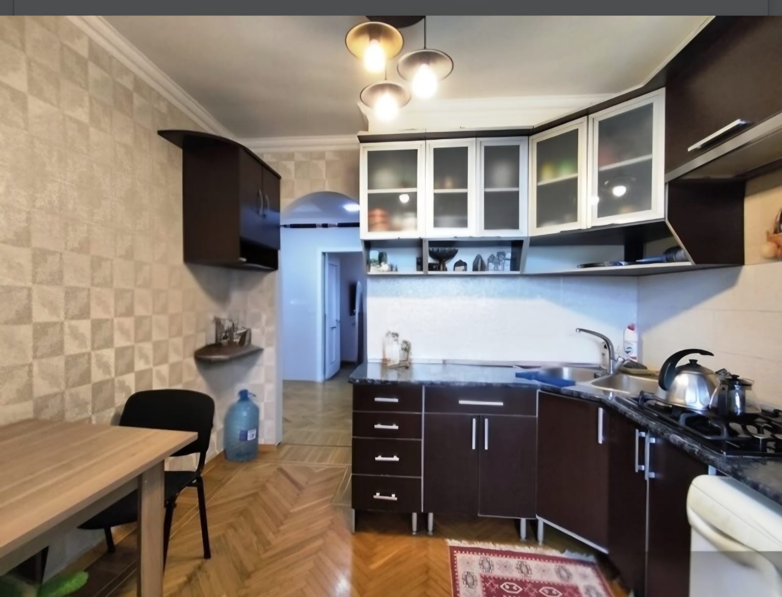 Tələbə qız otaq yoldaşı axtarılır