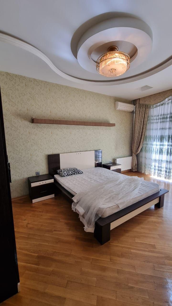 Təcili bugunə bir nəfər işləyən qiz yada tələbə qiz axtarilir