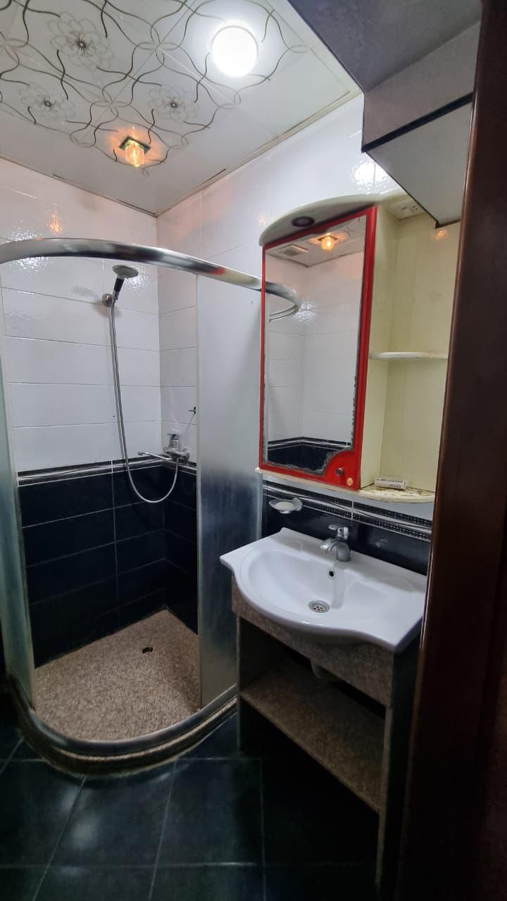 Təcili bugunə bir nəfər işləyən qiz yada tələbə qiz axtarilir