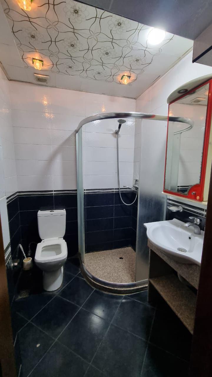 Təcili bugunə bir nəfər işləyən qiz yada tələbə qiz axtarilir