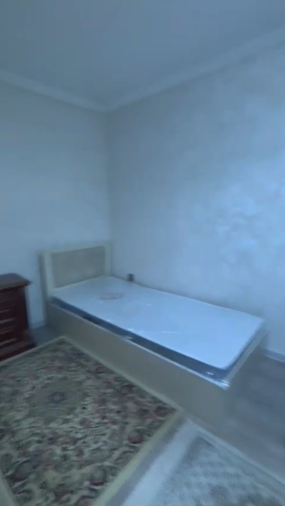 Təcili bugunə bir nəfər işləyən xanım yada tələbə qız otaq yoldaşı axtarılır