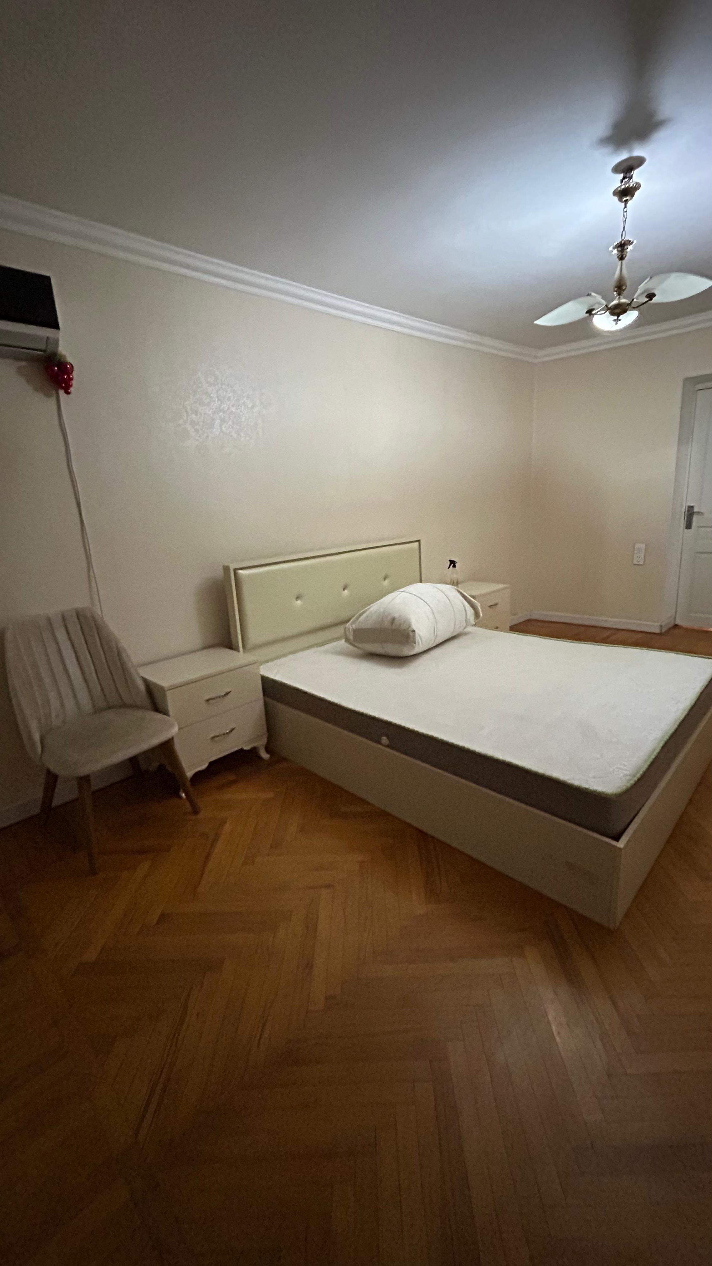 2nəfər xanım otaq yoldaşı axtarılır