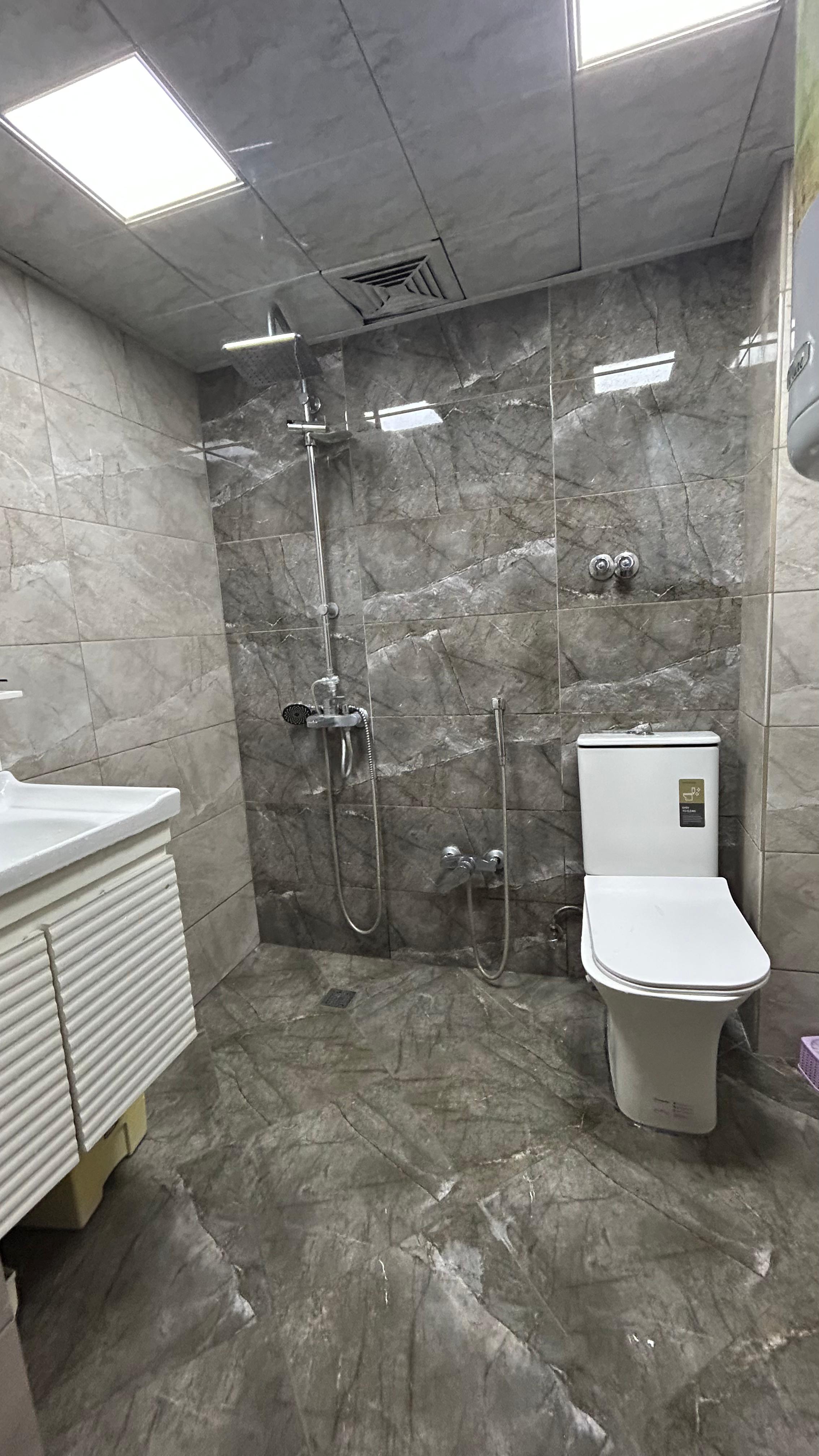 2nəfər xanım otaq yoldaşı axtarılır