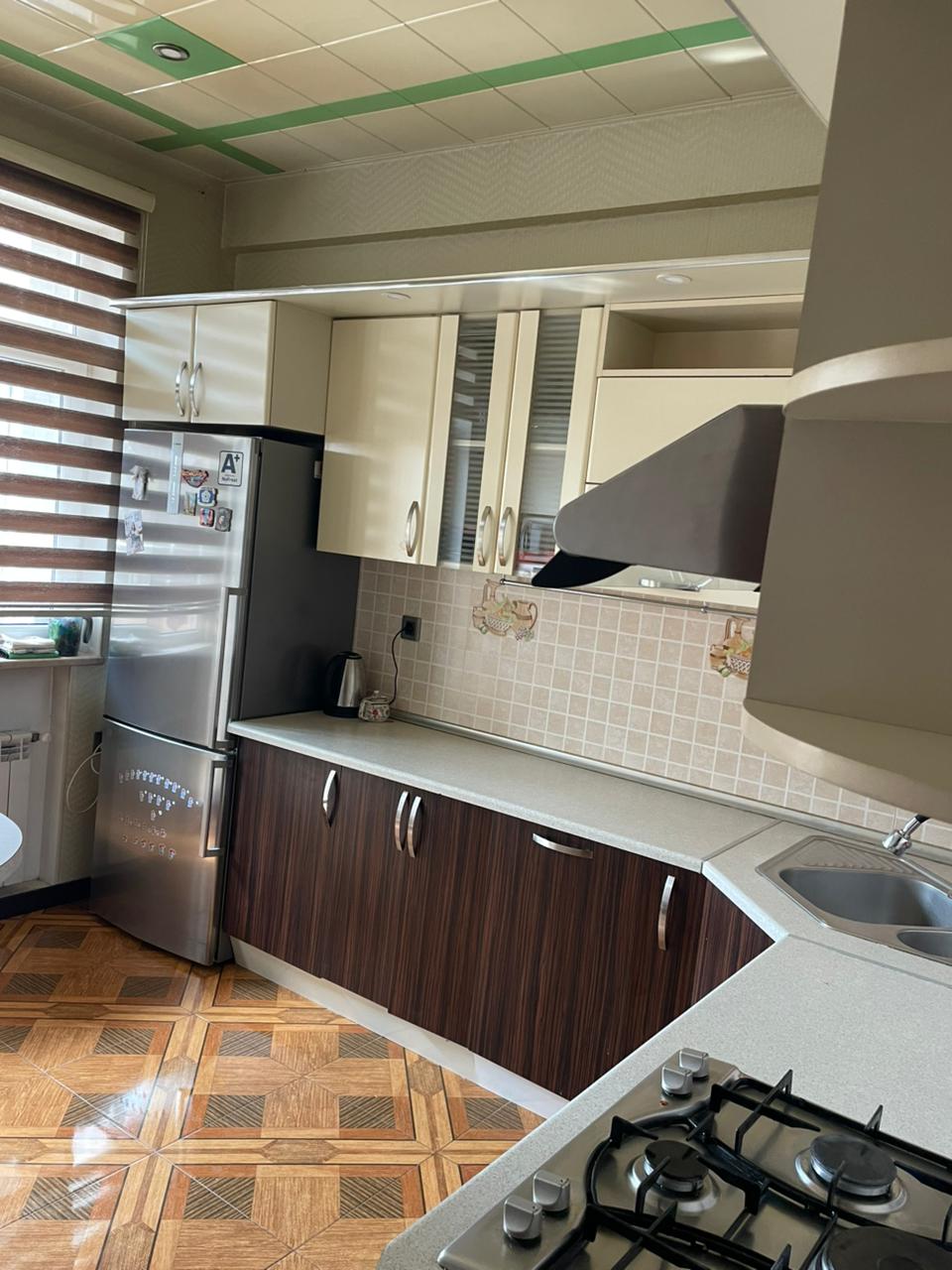 Təcili bugunə bir nəfər işləyən xanım otaq yoldaşı axtarılır