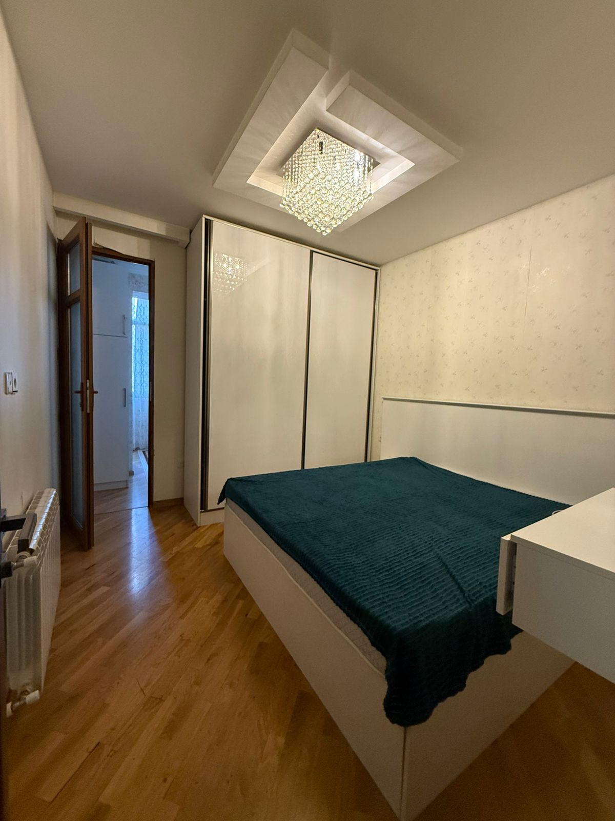 Otaq yoldaşı axtarılır