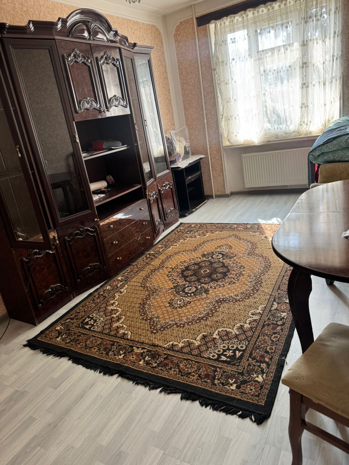 Təcili bir nəfər işləyən xan