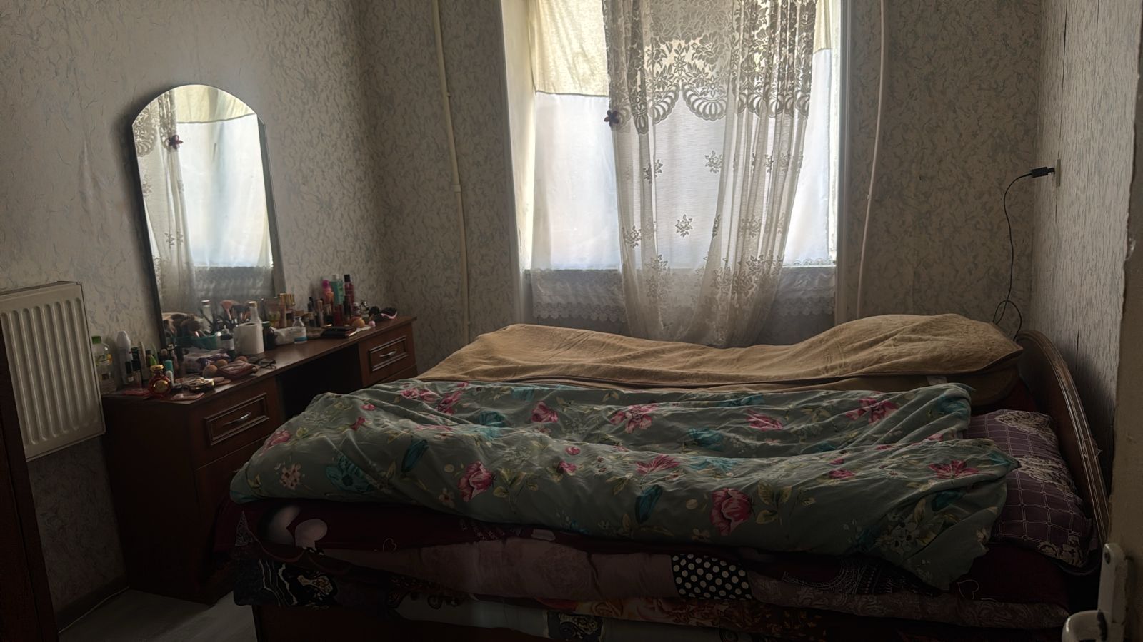 Təcili bir nəfər işləyən xan