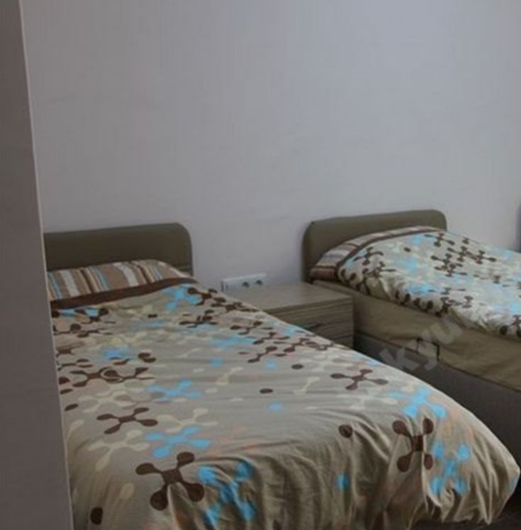 Təcili ev yoldaşı axtarıram