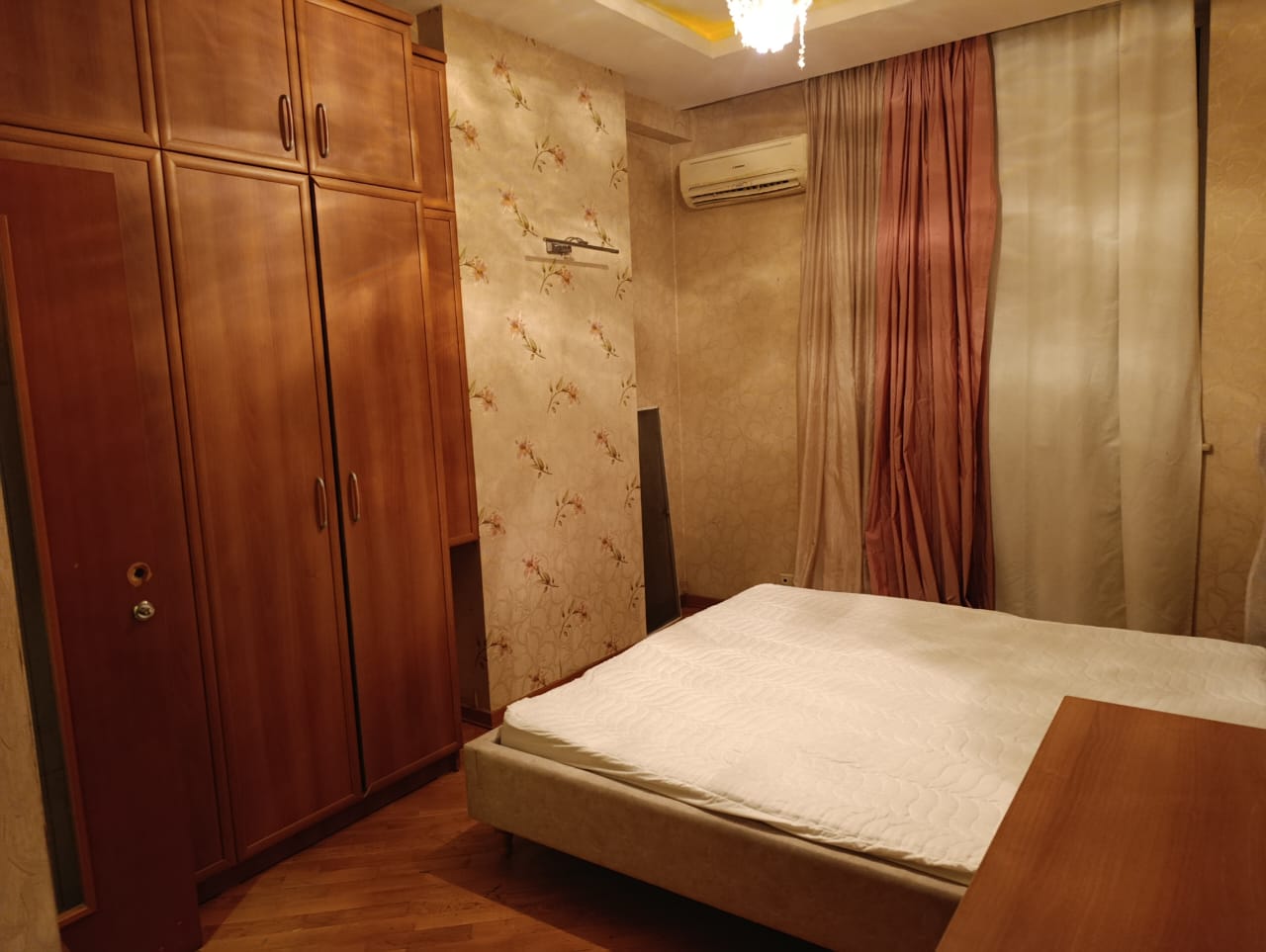 1 nefer ev arkadaşı axtarılır