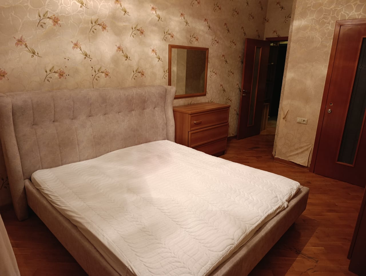 1 nefer ev arkadaşı axtarılır