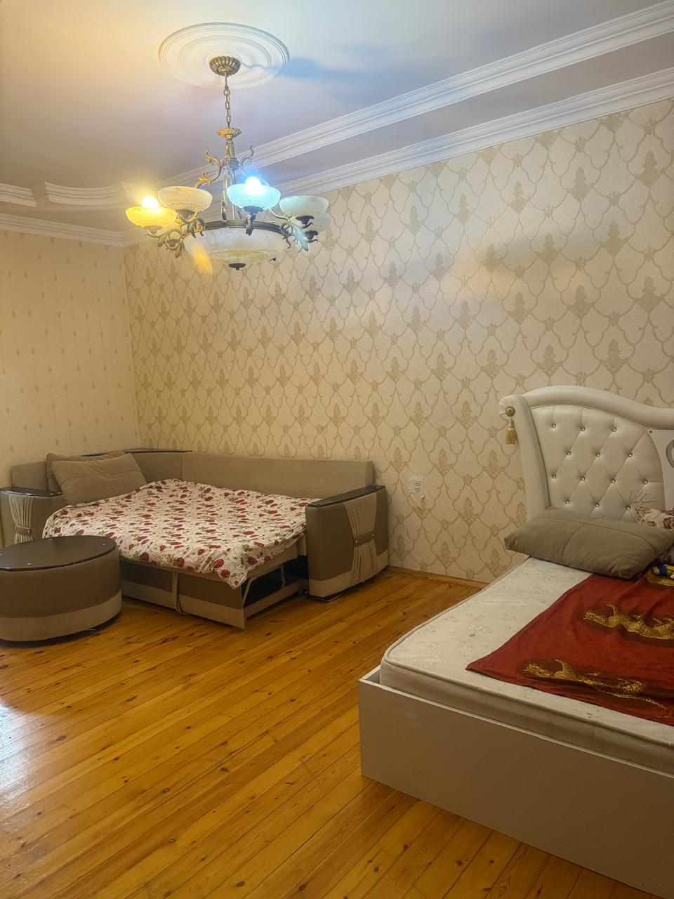 Otaq yoldaşı axtarılır