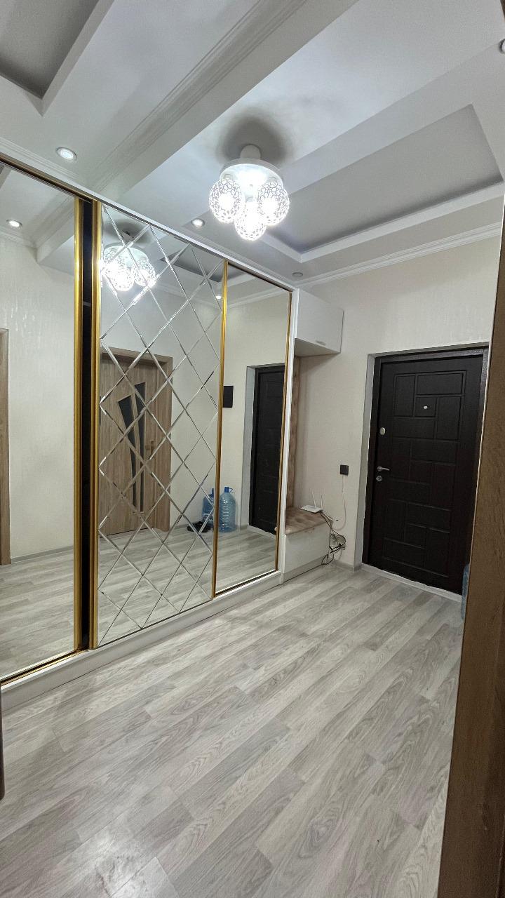 Təcili iki nəfər işləyən xanım otaq yoldaşı axtarılır