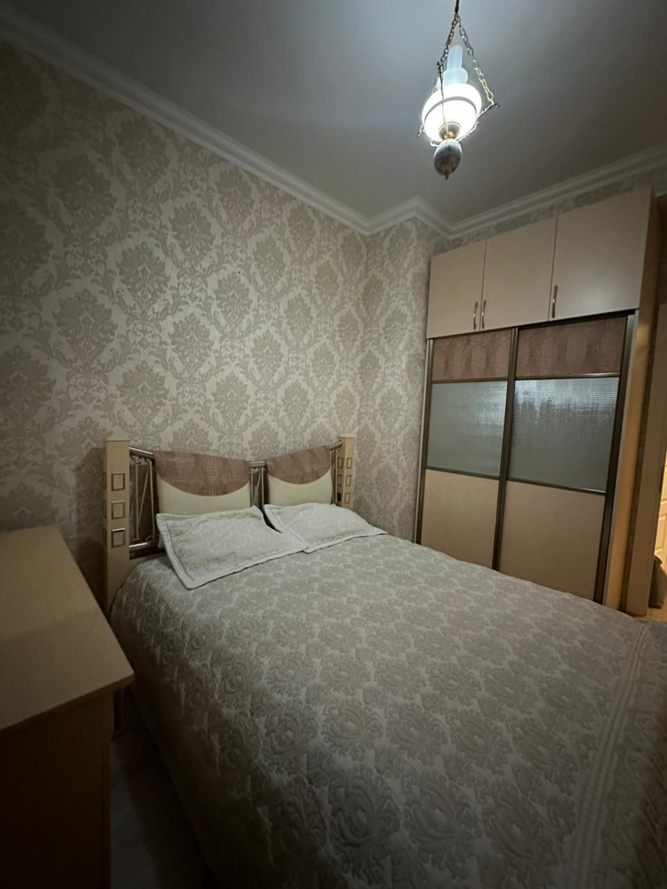 Tecili 1nefer isleyen xanim axtarilir . Tek qaliram