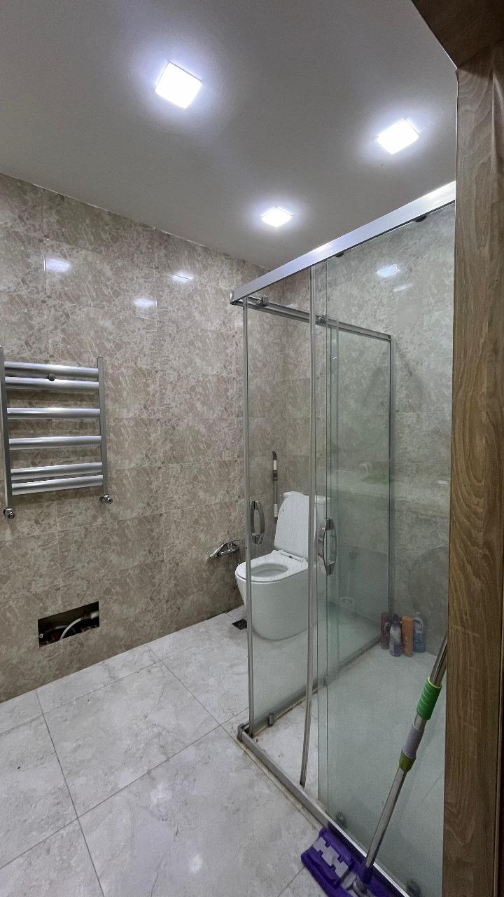 Təcili iki nəfər işləyən xanım otaq yoldaşı axtarılır