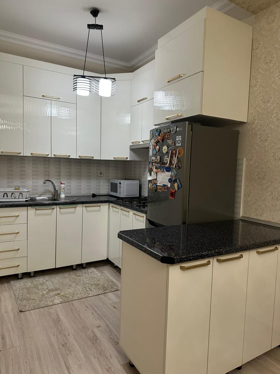 Tecili 1nefer isleyen xanim axtarilir . Tek qaliram