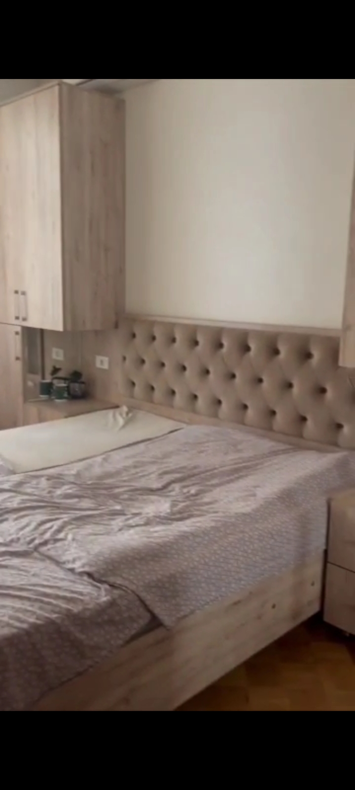 Təcili bir nəfər işləyən xanım otaq yoldaşı axtarılır