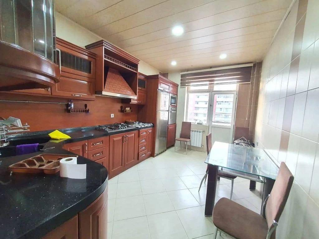 Ayrı otaq 1 xanıma kirayə 250 azn