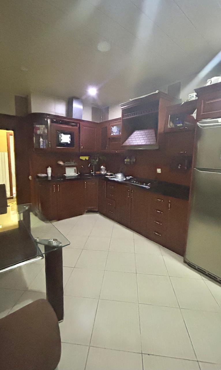 Ayrı otaq 1 xanıma kirayə 250 azn