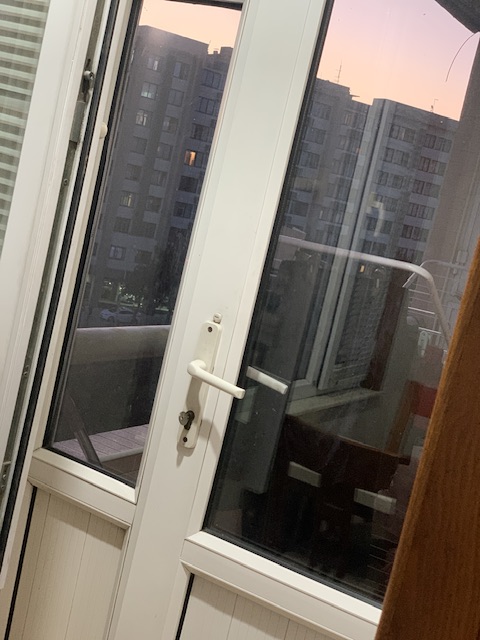 20 yanvar metrosu yaxınlığında 3 otaqlı bina evine 2 NEFER İŞLEYEN XANIM OTAQ YOLDAŞI AXTARILIR.