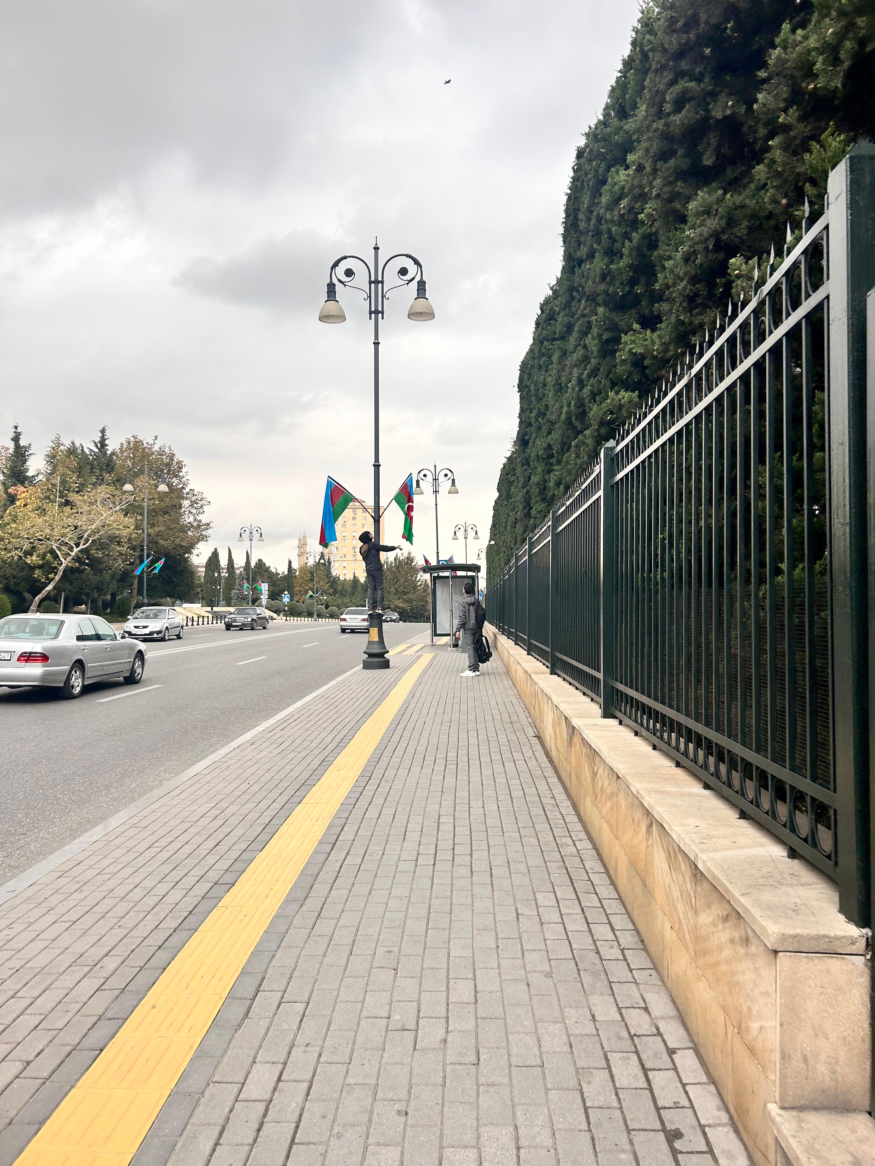 Otaq yoldaşı axtarıram!