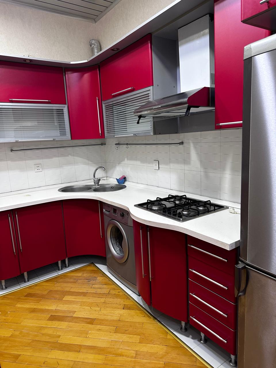 Otaq yoldaşı aktarılır