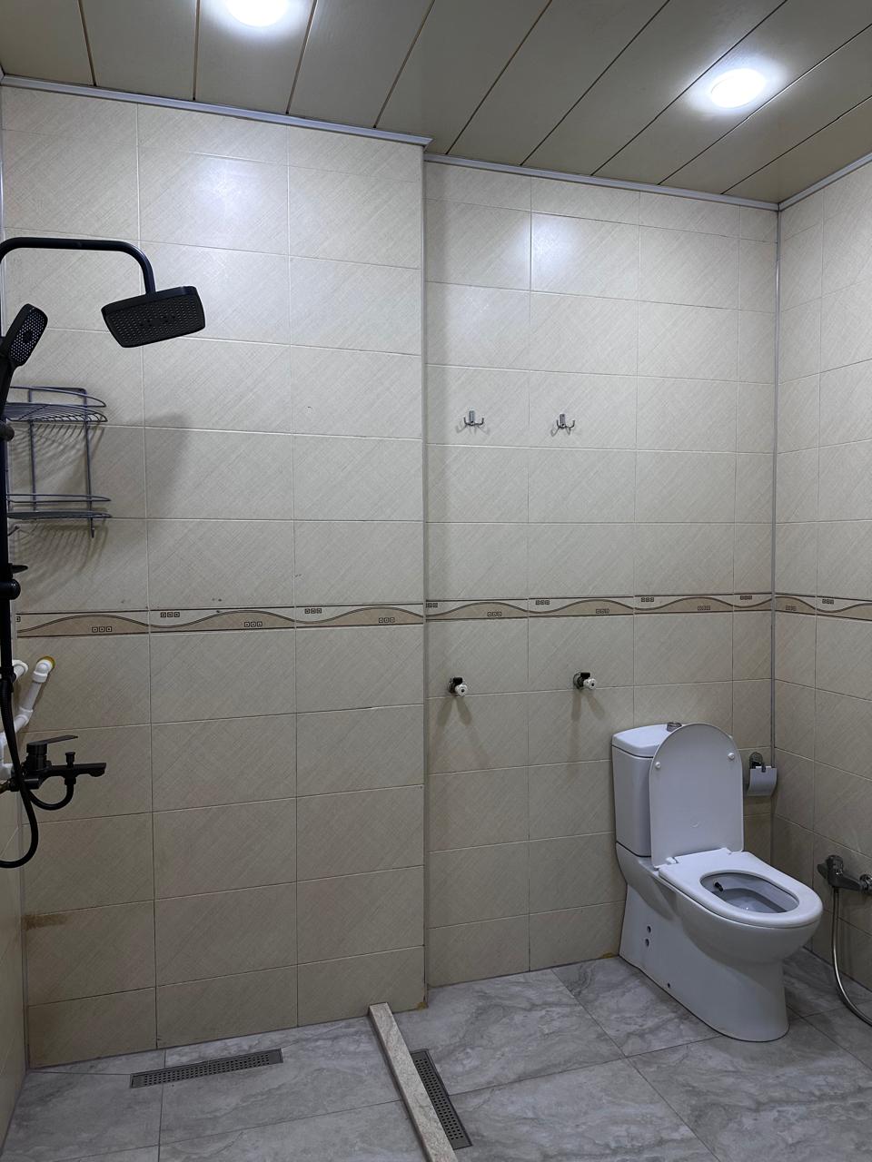 Otaq yoldaşı aktarılır