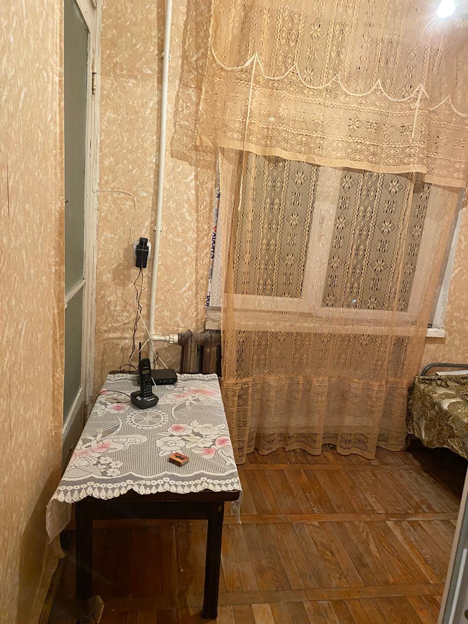 Təcili bugunə bir nəfər işləyən xanım otaq yoldaşı axtarılır