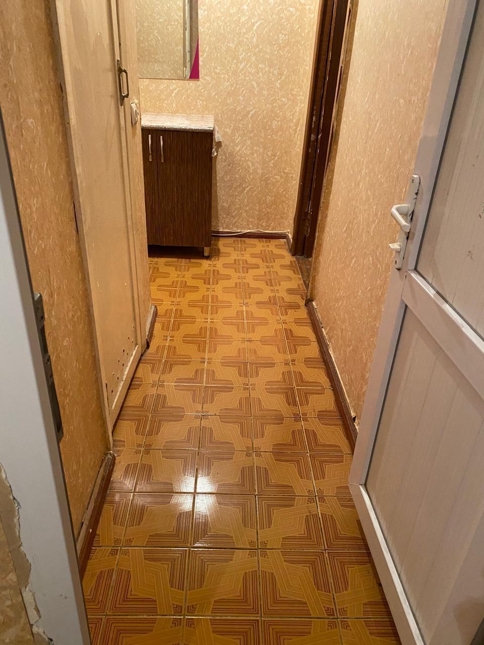 Təcili bugunə bir nəfər işləyən xanım otaq yoldaşı axtarılır